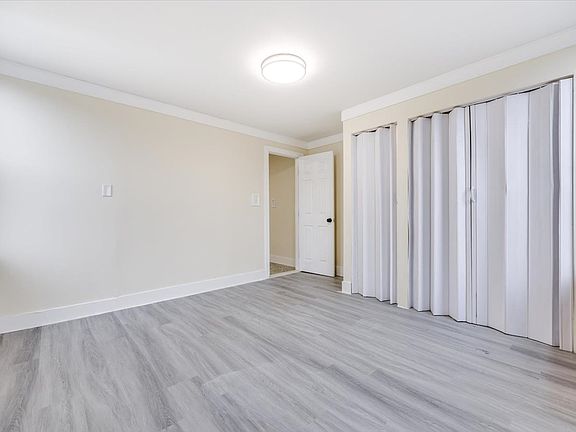 5th image of 813 Mount Prospect Ave Floor 2