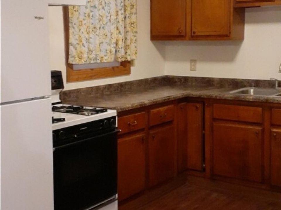 2nd image of 8259 S 32nd St