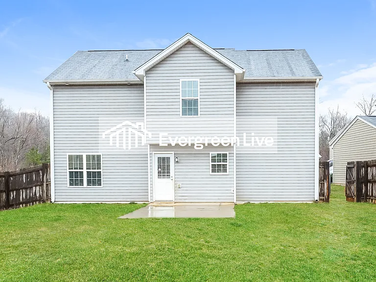 2002 Chapel Park Ln — Photo 11