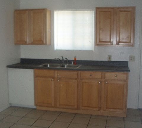 3rd image of 7886 Fairfax Dr