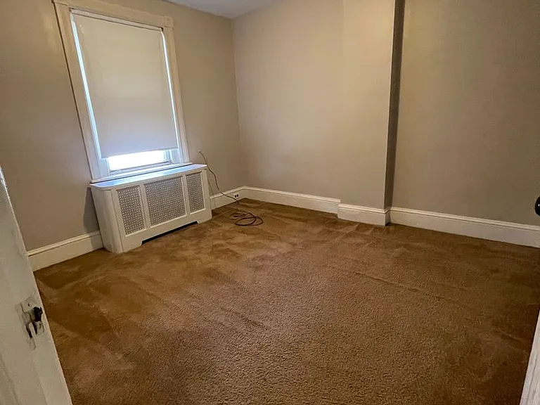 302 Edmonds Ave — Photo 10