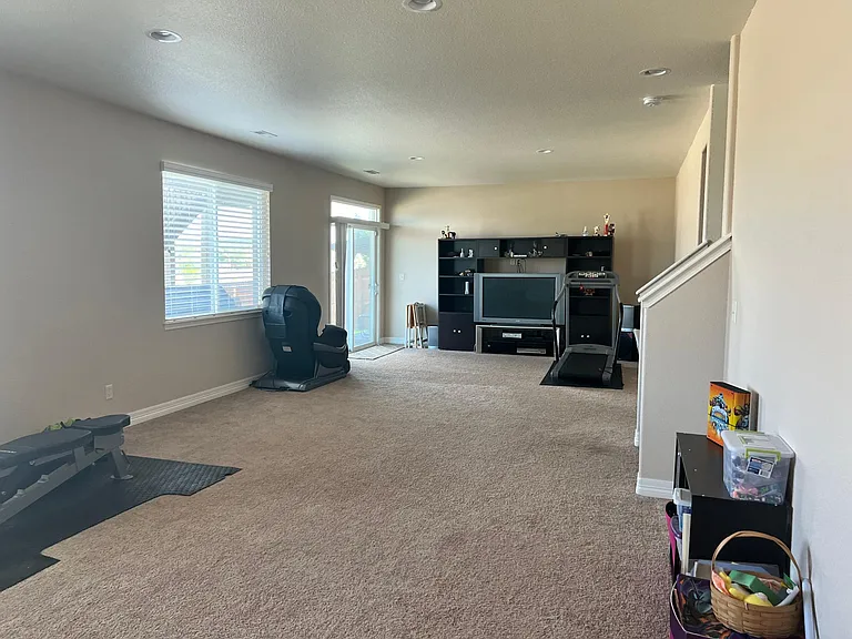 6068 Cumbre Vista Way — Photo 14