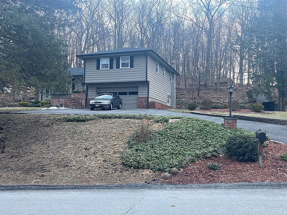 2nd image of 92 Minnehaha Blvd