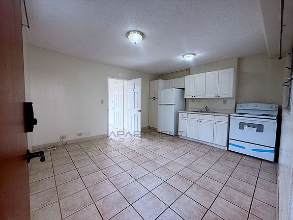 3rd image of 2543 Kuhio Ave #301