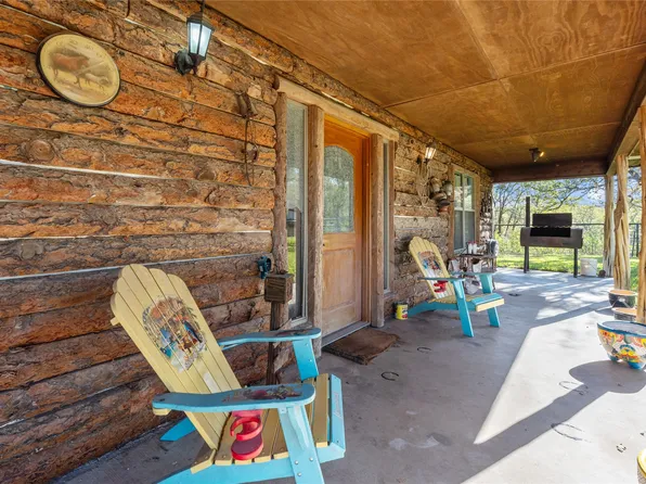 262 N Cheyenne Trl, Springtown, TX 76082