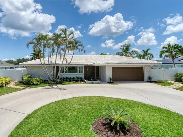 1046 44th Ave NE, Saint Petersburg, FL 33703