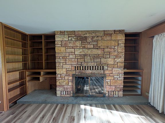 3rd image of 425 Home Addition Dr