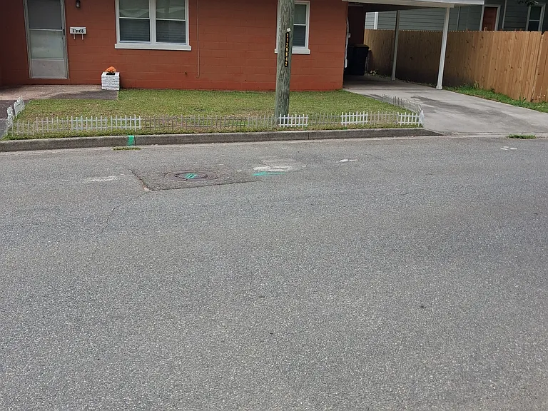 E 38th St — Photo 13