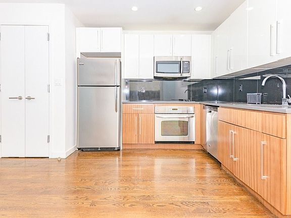 4th image of 1209 Dekalb Ave #2A