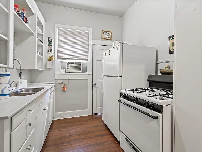 4808 Sycamore St — Photo 3