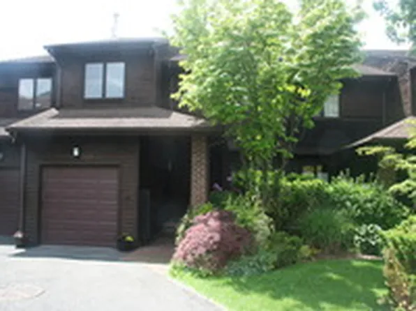 348 French Ct, Teaneck, NJ 07666