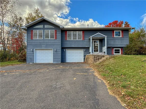 985 11th Avenue, Cumberland, WI 54829