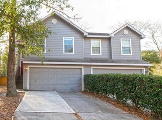 11 Yarrow Ct, Spring, TX 77382