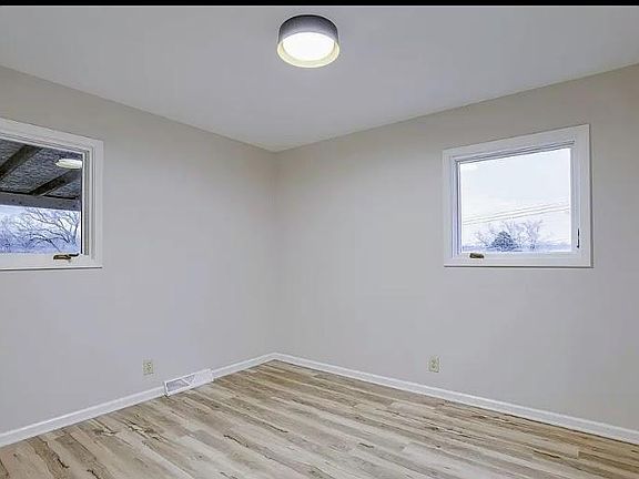 5th image of 3616 Barretts Dr
