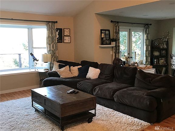 5th image of 18209 53 St Ct