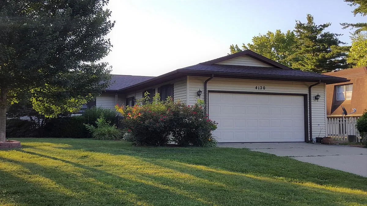3 bed, 1450 sqft, $1,695 — Photo 2