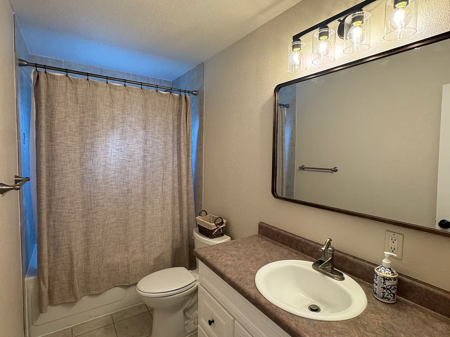 802 Ridge Rd — Photo 3