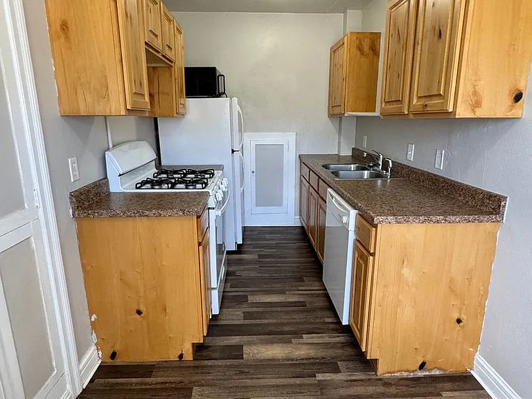 83 N 100 W — Photo 6