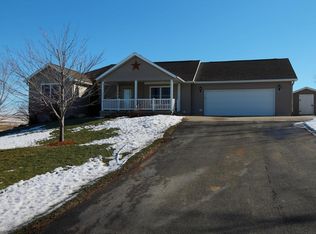 S4596 Erickson Ln, Viroqua, WI 54665