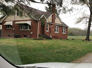 3010 Poplar St, Highland, IL 62249