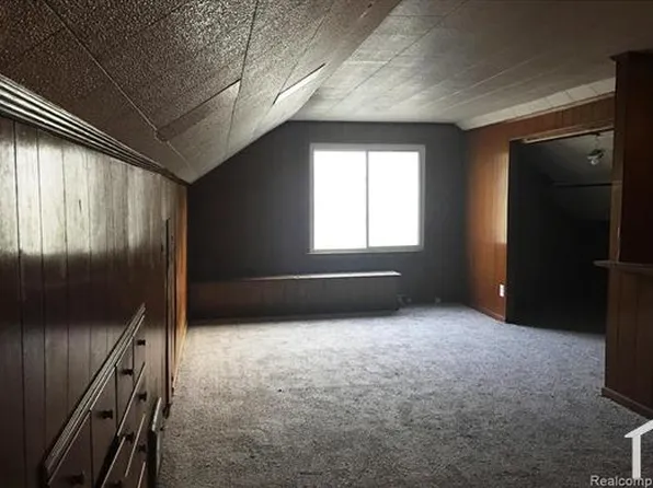 15845 Hubbell St, Detroit, MI 48227