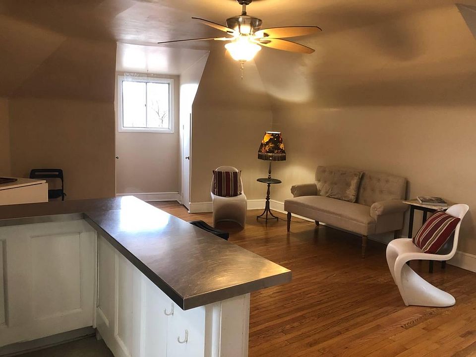 1st image of 802 Oak Lane Ave APT 3