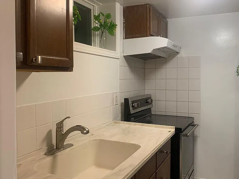 200 Phyllis Ave #LOWER — Photo 6