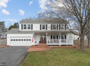 10094 Greenleaf Dr, Manassas, VA 20110