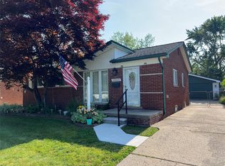 29660 Shackett Ave, Madison Heights, MI 48071