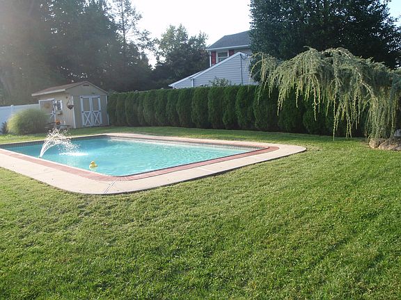 4th image of 1274 Dennis Rd