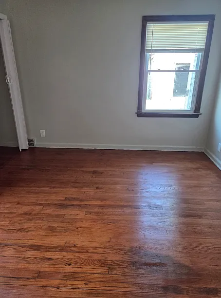 2 bed, 1.5 bath, 900 sqft, $1,100 — Photo 3