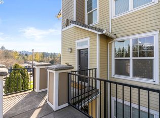 985 Springtree Ln #985, West Linn, OR 97068