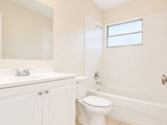 5th image of 2105 Canal St APT 3