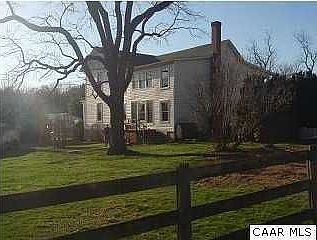 2nd image of 33 Green Gables Ln