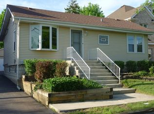 110 E 56th St #0, Westmont, IL