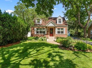 725 N County Line Rd, Hinsdale, IL 60521