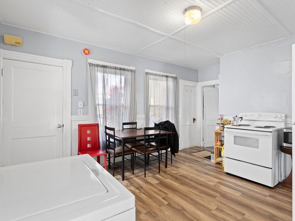 manchester-new-hampshire-74303983 picture