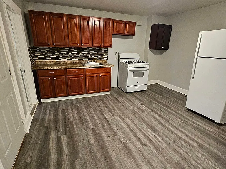 106 Willow St #1S — Photo 3