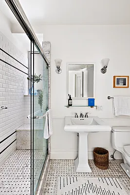 Sold by Compass | media 7