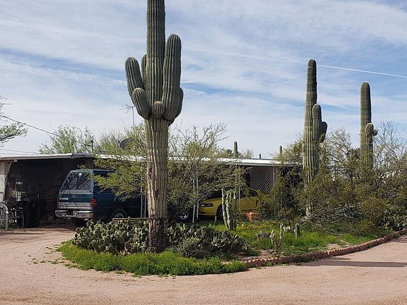 2nd image of 653 N Saguaro Dr