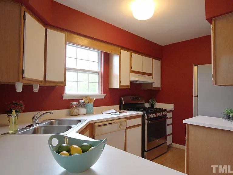 326 Summerwalk Cir #326 — Photo 12