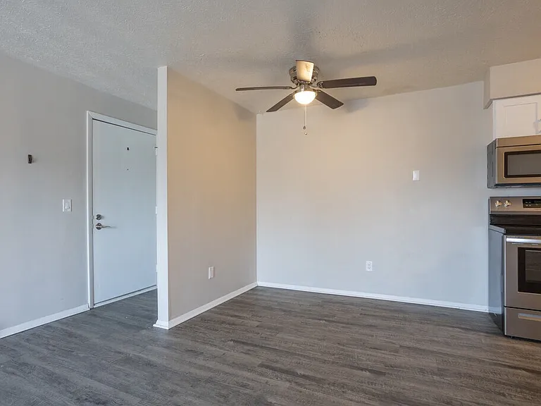 5500 Kaynorth Rd #17 — Photo 5