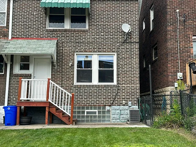 356 42nd St — Photo 3