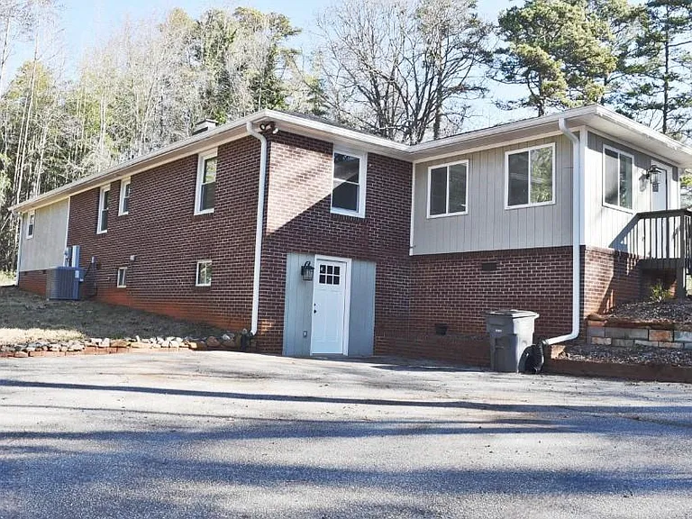 311 Crestwood Dr — Photo 19