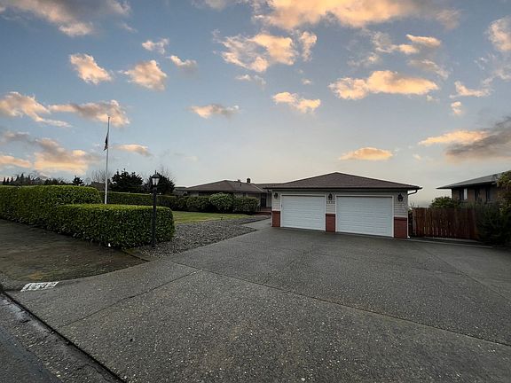 3rd image of 1232 S Fairview Dr