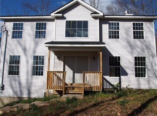 68 Main St, Unionville, NY 10988