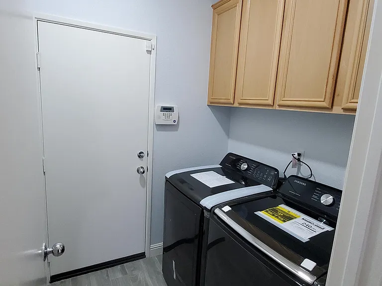 716 Summit Dr — Photo 14