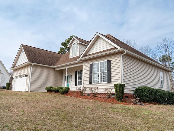 2nd image of 715 Tudor Ln