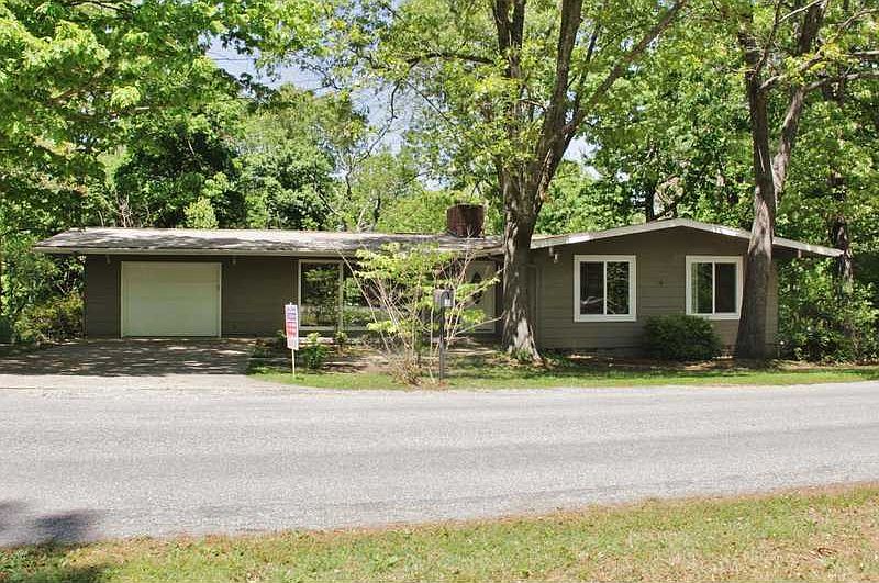 1st image of 3 Malvern Ln