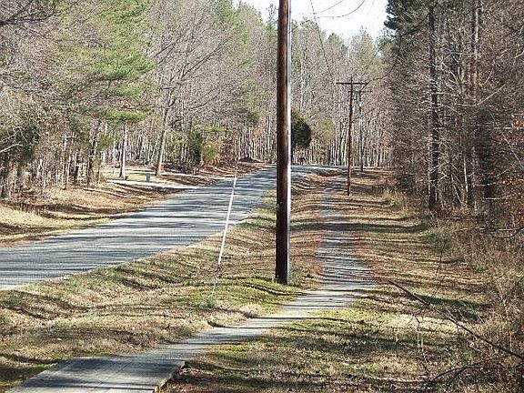 5th image of 3 Royster Ct
